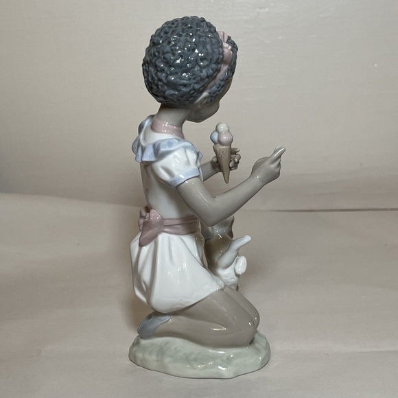 Rare Lladro Black Legacy Collection: #5836 "Sharing Sweets" Figurine, Girl, Dog - Picture 8 of 14